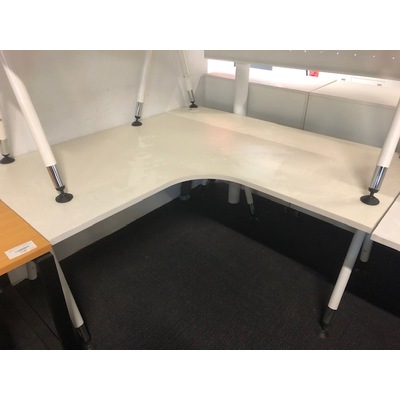 Open Desk 1800W X 900D X 720H Beech/Stor